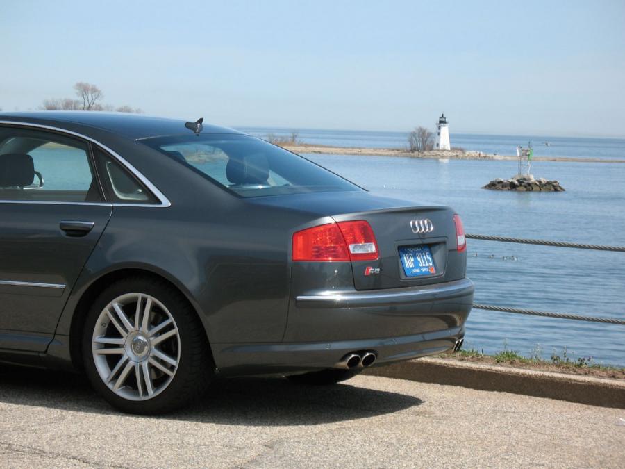 Детали экстерьера Audi S8 (D3) 2008 года  (NA) (фото 58 из 62)